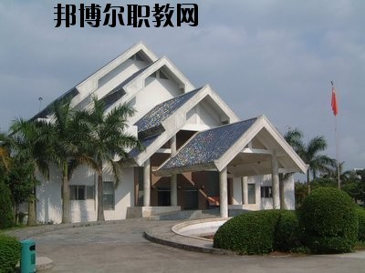 曲靖羅平職業(yè)技術(shù)學(xué)校2020年報名條件、招生要求、招生對象
