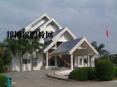 曲靖羅平職業(yè)技術(shù)學(xué)校怎么樣、好不好
