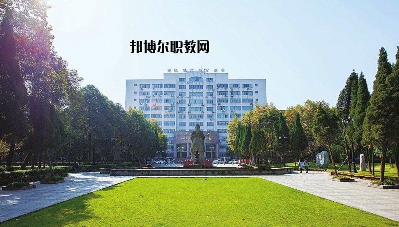 咸寧工業(yè)學(xué)校怎么樣、好不好