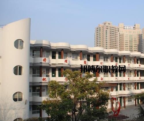 鄭州信息技術(shù)學(xué)校2021年報名條件、招生對象