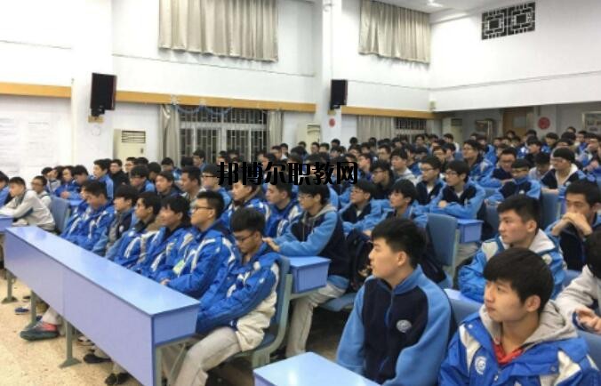 貴州銅仁玉昆中等專業(yè)學校2020年報名條件、招生要求、招生對象