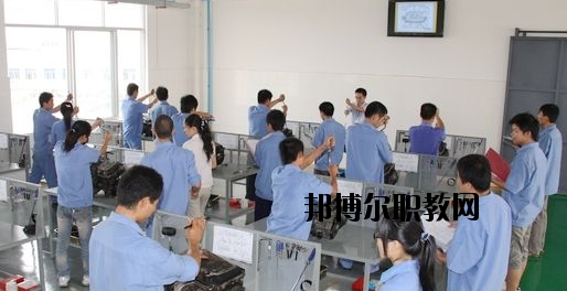 河池交通技工學(xué)校2020年報(bào)名條件、招生要求、招生對(duì)象 