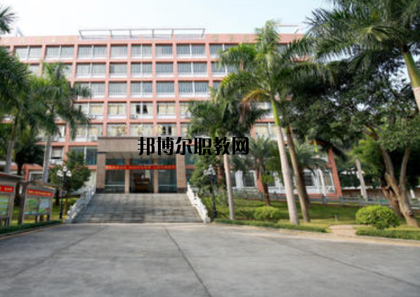 重慶華陽技工學校2020年報名條件、招生要求、招生對象