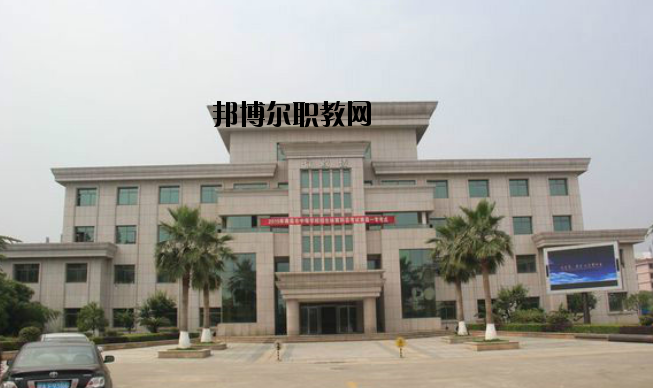 南昌第一中等專業(yè)學(xué)校2020年報名條件、招生要求、招生對象