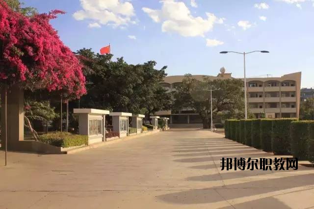 元謀縣職業(yè)高級中學2020年報名條件、招生要求、招生對象