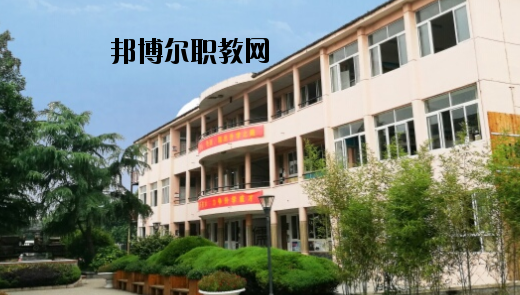 浙江吉利汽車工業(yè)學(xué)校2020年報名條件、招生要求、招生對象