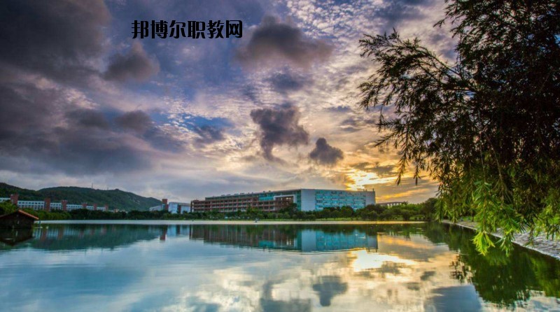 紅安職教中心怎么樣、好不好