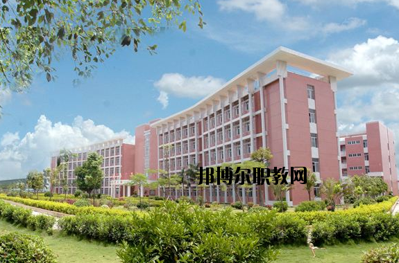惠來(lái)技工學(xué)校2020年報(bào)名條件、招生要求、招生對(duì)象