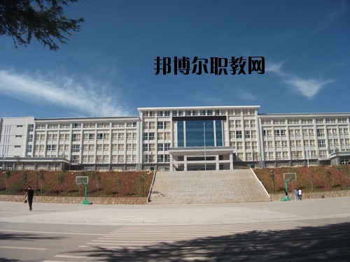 文山職業(yè)高級中學(xué)2020年報名條件、招生要求、招生對象