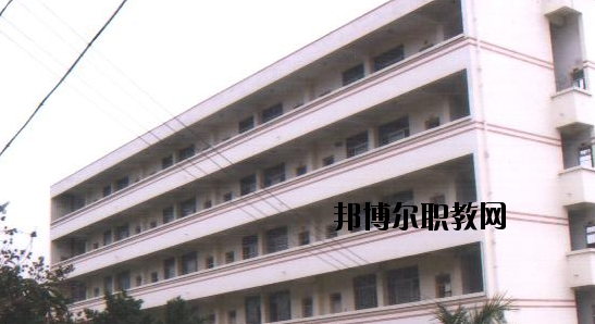 南寧電子工程學(xué)校2020年報名條件、招生要求、招生對象 