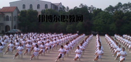 四川紅十字衛(wèi)生學(xué)校2020年報(bào)名條件、招生要求、招生對(duì)象