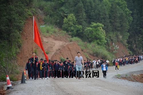 銅鼓縣職業(yè)中專(zhuān)學(xué)校怎么樣、好不好