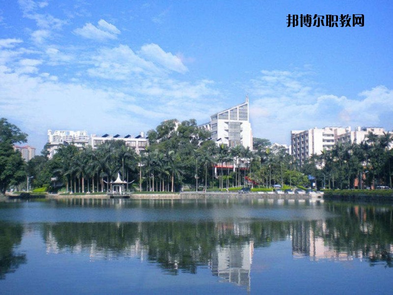 麻城宋埠職業(yè)高級中學(xué)2020年報名條件、招生要求、招生對象
