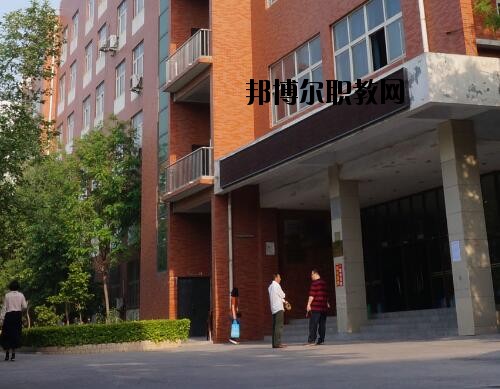河南理工中等專(zhuān)業(yè)學(xué)校2021年報(bào)名條件、招生對(duì)象