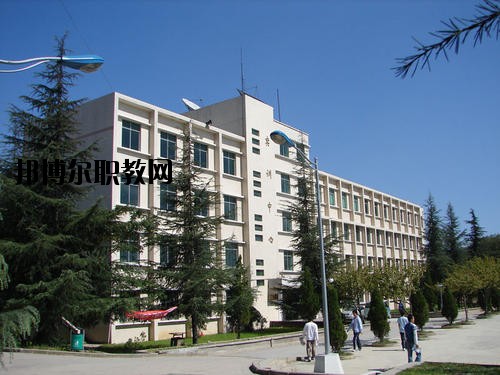清鎮(zhèn)市衛(wèi)生職業(yè)技術(shù)學(xué)校2020年報(bào)名條件、招生要求、招生對(duì)象