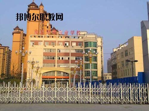 商丘中等專業(yè)學(xué)校2021年報(bào)名條件、招生對(duì)象