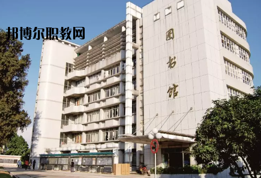江門幼兒師范學(xué)校2020年報(bào)名條件、招生要求、招生對(duì)象