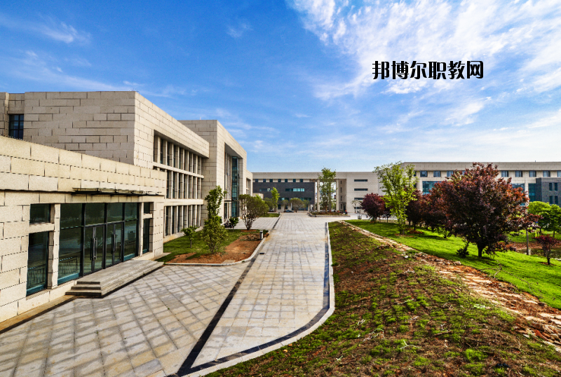 江蘇建筑職業(yè)技術(shù)學(xué)院2020年報(bào)名條件、招生要求、招生對象