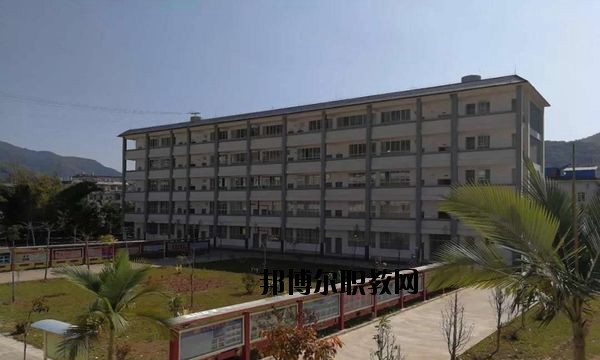 西盟縣職業(yè)高級中學(xué)怎么樣、好不好