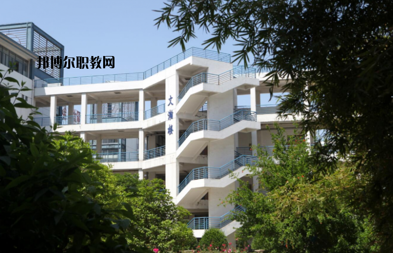 江蘇財經(jīng)職業(yè)技術(shù)學(xué)院2020年報名條件、招生要求、招生對象