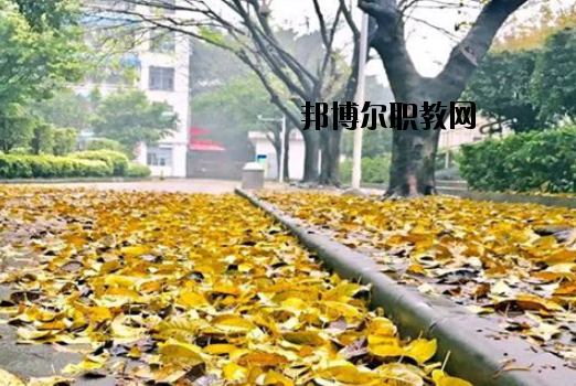 廣東輕工職業(yè)技術(shù)學(xué)校2020年報名條件、招生要求、招生對象
