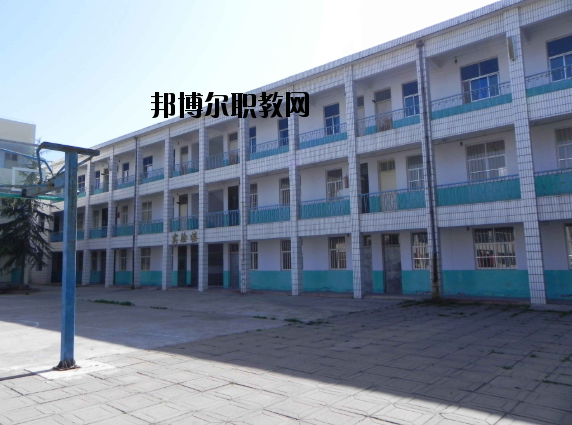 洛陽中醫(yī)藥學校2021年報名條件、招生要求、招生對象