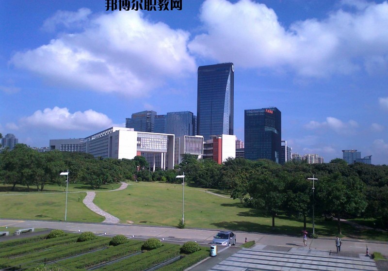 安陸深藍(lán)電子工業(yè)技術(shù)學(xué)校怎么樣、好不好