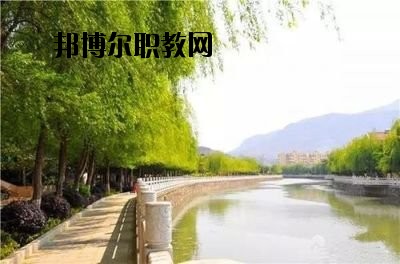 華坪縣職業(yè)高級中學(xué)2020年報名條件、招生要求、招生對象
