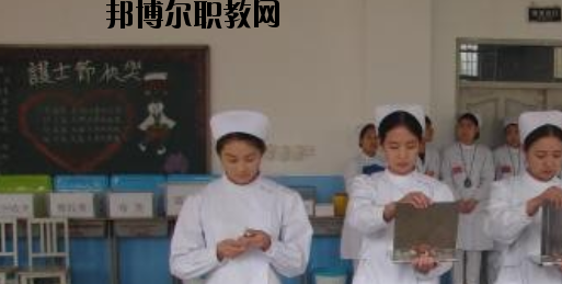 石家莊華醫(yī)醫(yī)學(xué)中等專業(yè)學(xué)校2020年報(bào)名條件、招生要求、招生對(duì)象