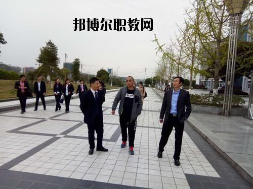 南充應用技術職業(yè)學校2020年報名條件、招生要求、招生對象