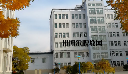 甘肅化工技工學(xué)校2020年報名條件、招生要求、招生對象