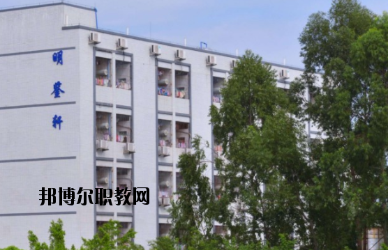 廣東高新技術(shù)技工學(xué)校2020年報(bào)名條件、招生要求、招生對(duì)象