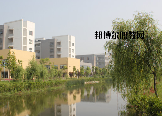 蕪湖師范學(xué)校2020年報(bào)名條件、招生要求、招生對(duì)象