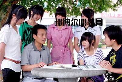 內(nèi)江奮發(fā)職業(yè)學(xué)校2020年報(bào)名條件、招生要求、招生對(duì)象