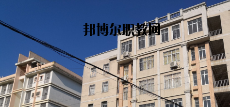 梧州服裝職業(yè)技術(shù)學(xué)校2020年報名條件、招生要求、招生對象 
