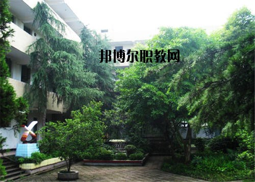 內(nèi)江求是職業(yè)技術(shù)學(xué)校2020年報名條件、招生要求、招生對象