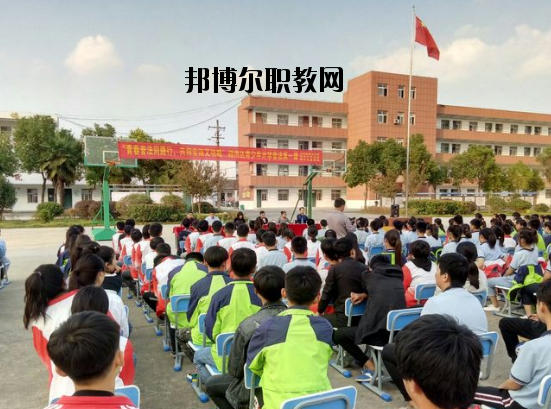 阜陽(yáng)科學(xué)技術(shù)學(xué)校怎么樣、好不好
