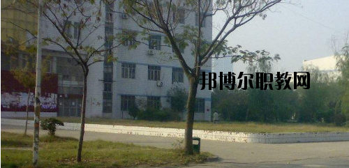 河南技工學(xué)校2021年報名條件、招生要求、招生對象