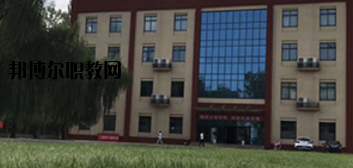河南工業(yè)和信息化高級技工學校2021年報名條件、招生要求、招生對象