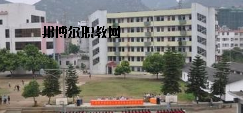 賀州技工學(xué)校2020年報名條件、招生要求、招生對象 