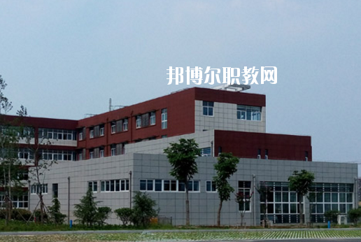 天長(zhǎng)工業(yè)學(xué)校2020年報(bào)名條件、招生要求、招生對(duì)象