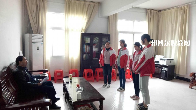 杞縣職業(yè)中等專(zhuān)業(yè)學(xué)校2021年報(bào)名條件、招生要求、招生對(duì)象