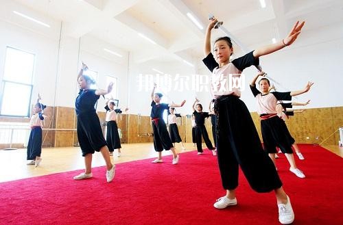 濮陽(yáng)雜技藝術(shù)學(xué)校2021年有哪些專業(yè)