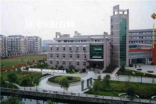 樂至縣回瀾職業(yè)中學(xué)2020年報名條件、招生要求、招生對象