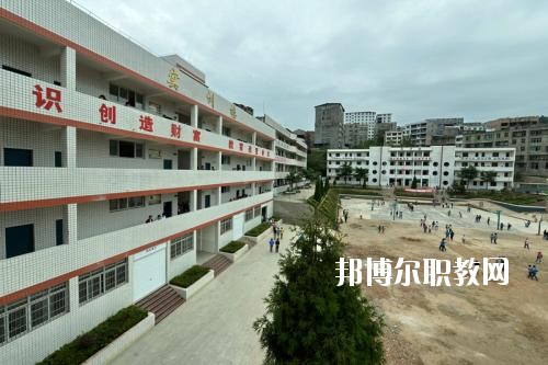平昌縣職業(yè)中學2020年報名條件、招生要求、招生對象