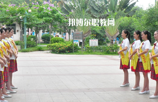 廣東黃埔衛(wèi)生職業(yè)技術(shù)學(xué)校2020年報(bào)名條件、招生要求、招生對(duì)象