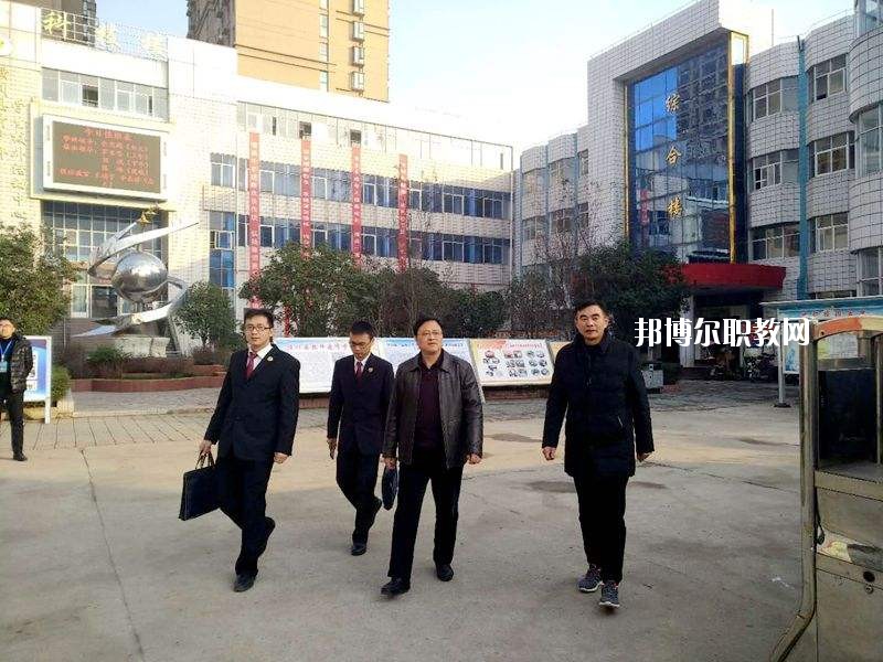 潢川縣職業(yè)教育中心2021年報名條件、招生要求、招生對象