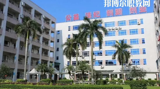 佛山順德區(qū)李偉強(qiáng)職業(yè)技術(shù)學(xué)校2020年招生辦聯(lián)系電話(huà)