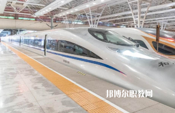 甘肅2020年初中生讀什么高鐵學(xué)校