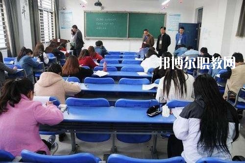 四川2020年女生上衛(wèi)校學(xué)什么專業(yè)好